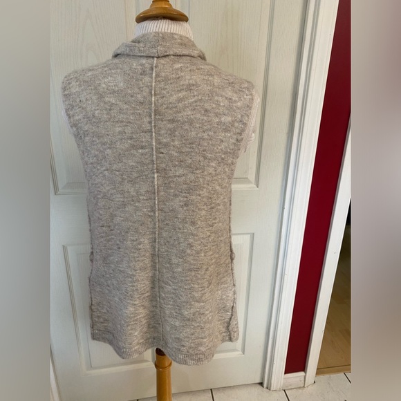 Aritzia Wilfred Free Fei Fei Alpaca BlendFringe Trim Sweater Vest - Picture 12 of 15